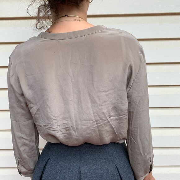 Zara beige deep cut neck, button down 3/4 sleeve blouse, great condition, Small - Picture 5 of 6